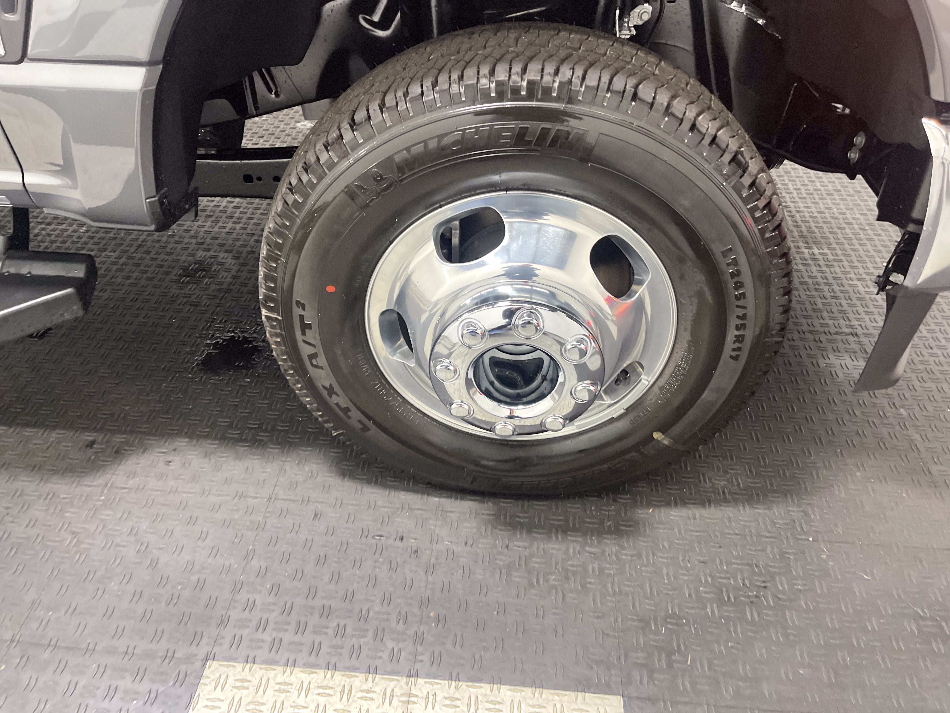 2026 Ford Super Duty F-350 DRW LARIAT