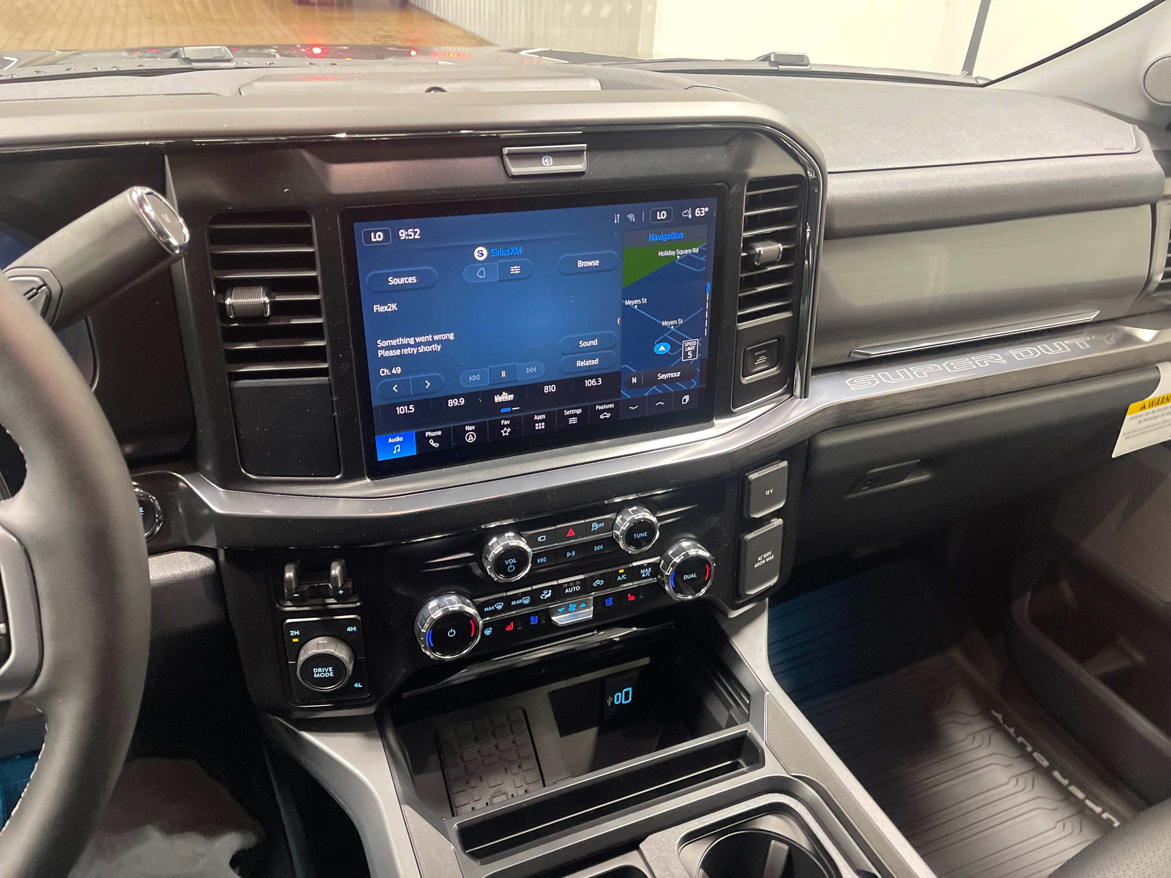 2026 Ford Super Duty F-350 DRW LARIAT