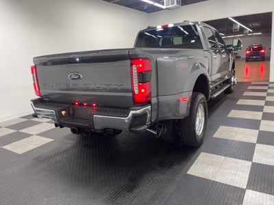 2026 Ford Super Duty F-350 DRW LARIAT