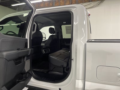 2026 Ford Super Duty F-350 DRW LARIAT