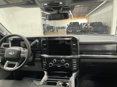 2026 Ford Super Duty F-350 DRW LARIAT