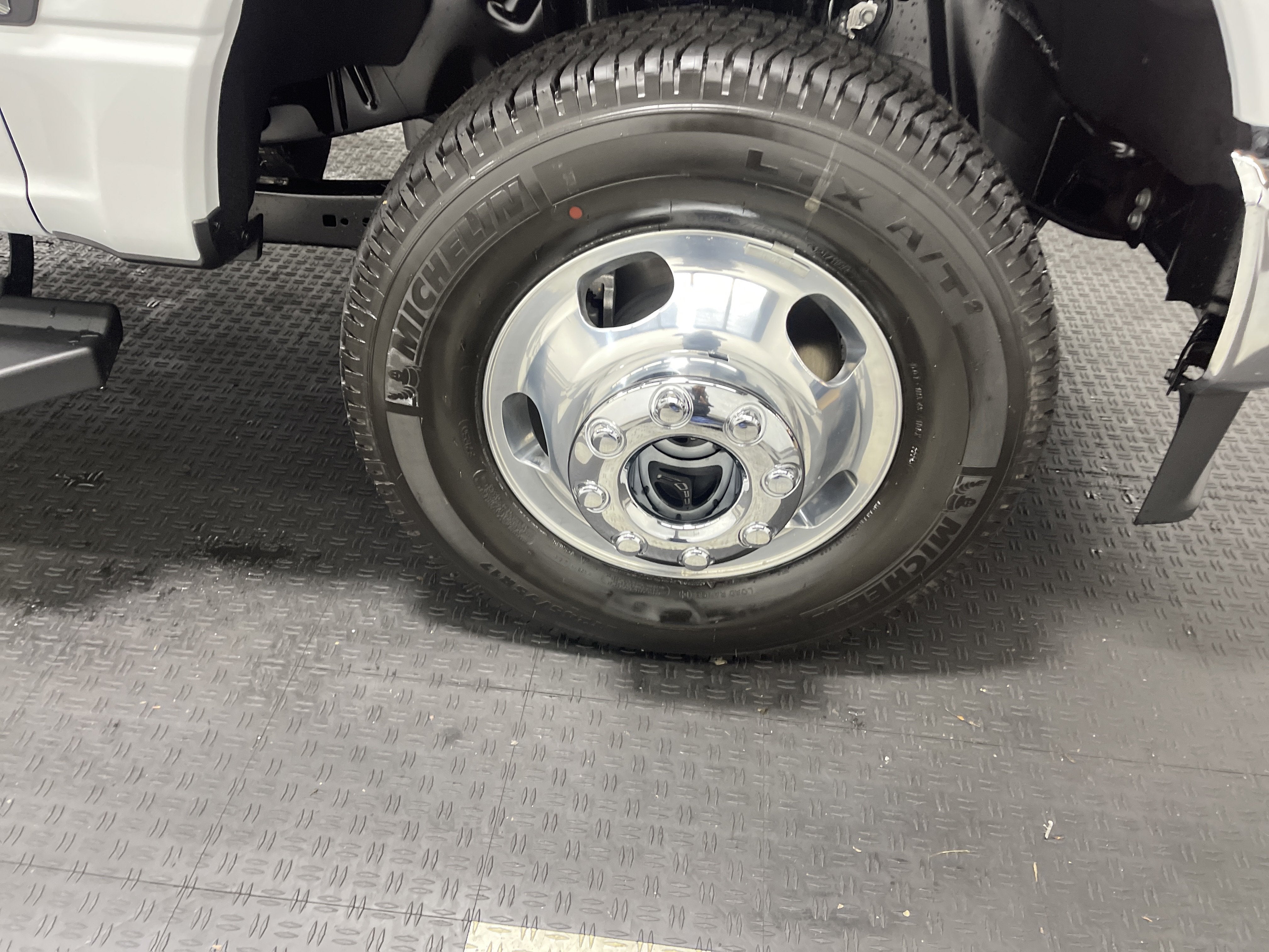 2026 Ford Super Duty F-350 DRW LARIAT