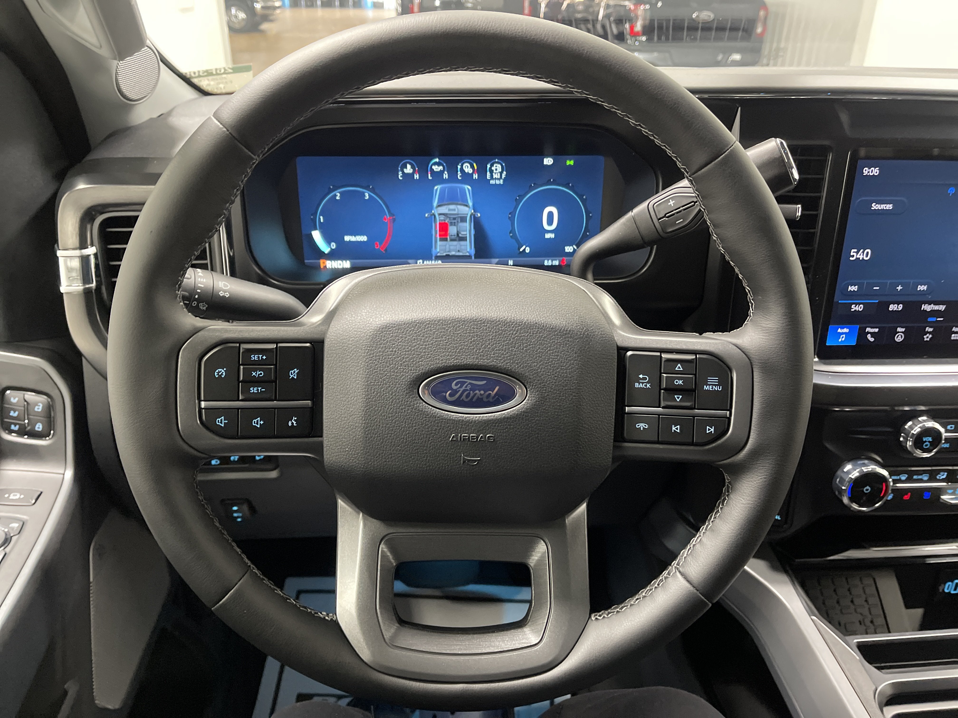 2026 Ford Super Duty F-350 DRW LARIAT