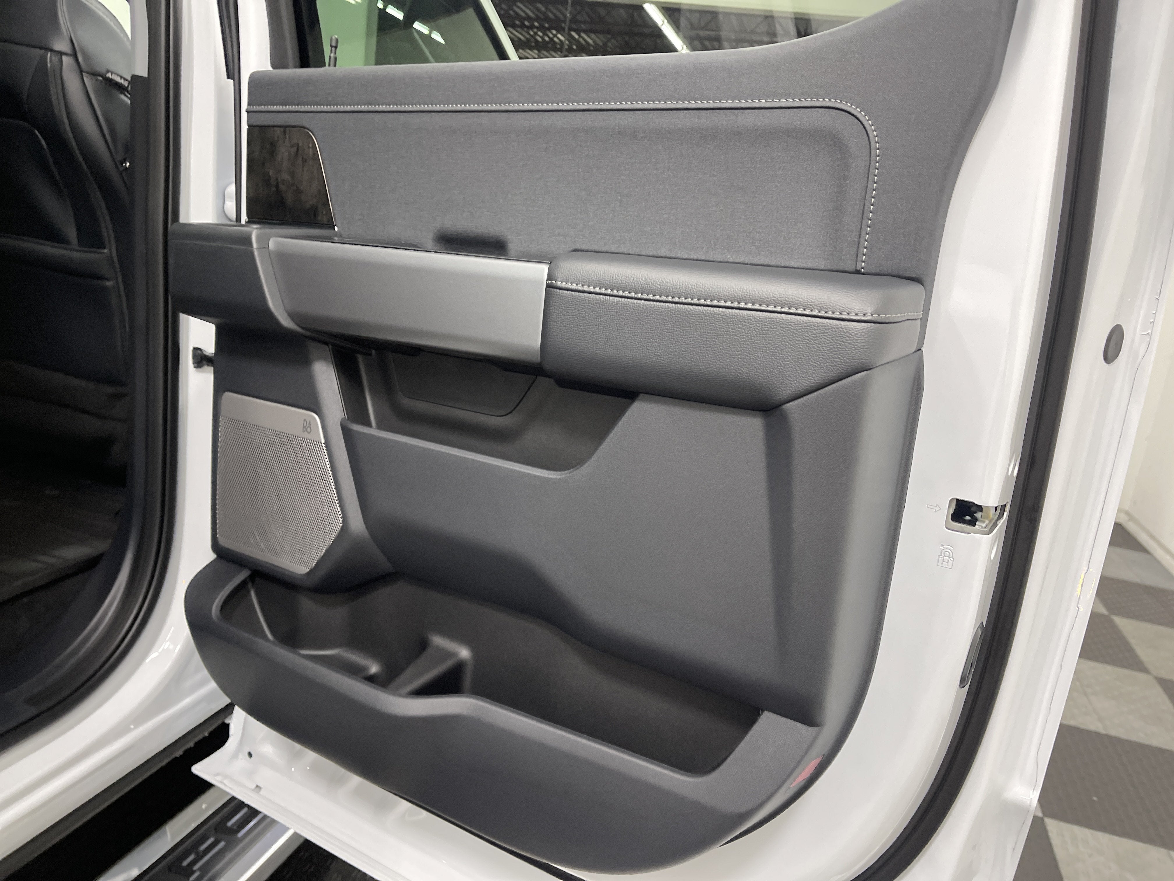 2026 Ford Super Duty F-350 DRW LARIAT