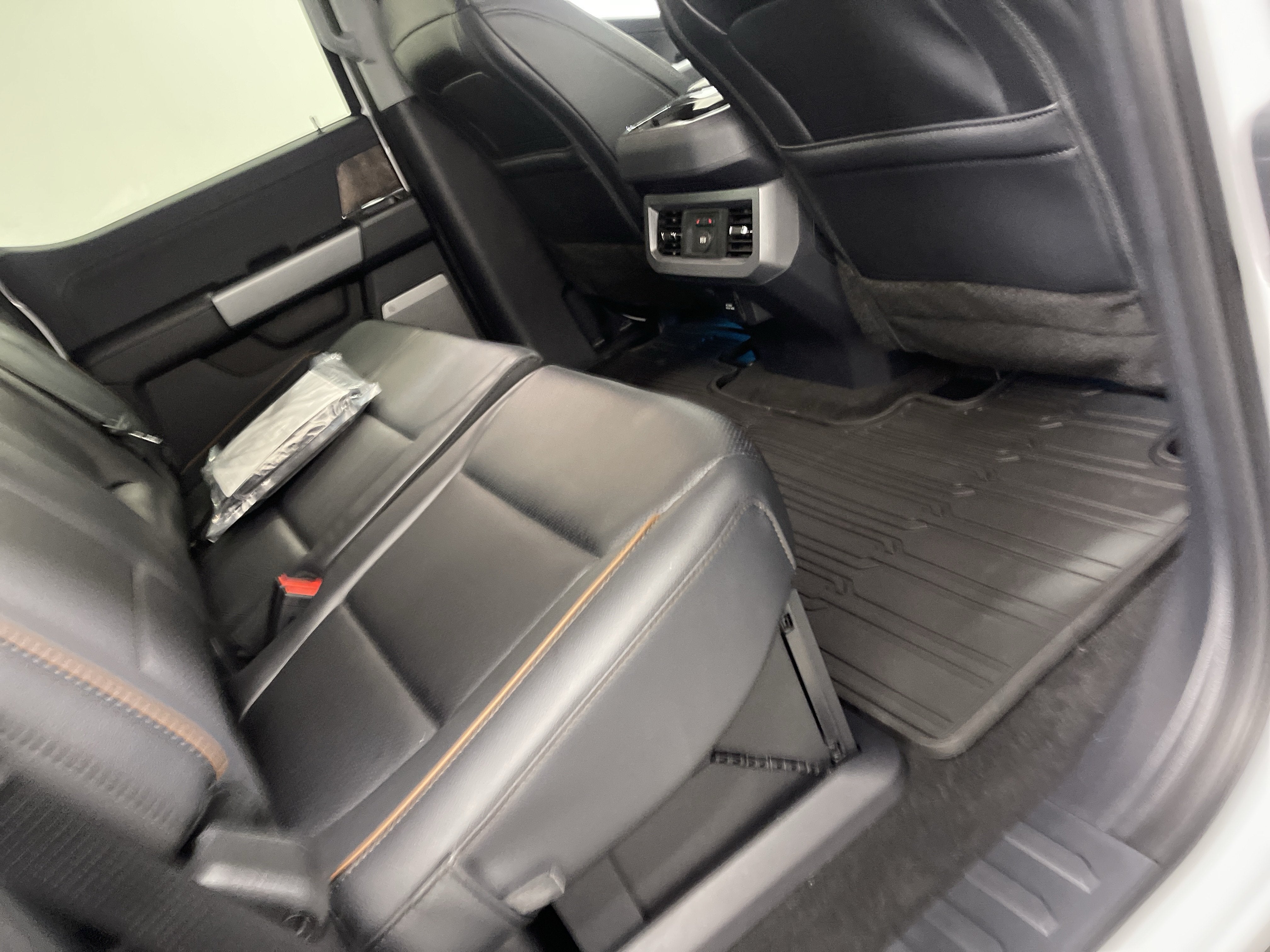2026 Ford Super Duty F-350 DRW LARIAT