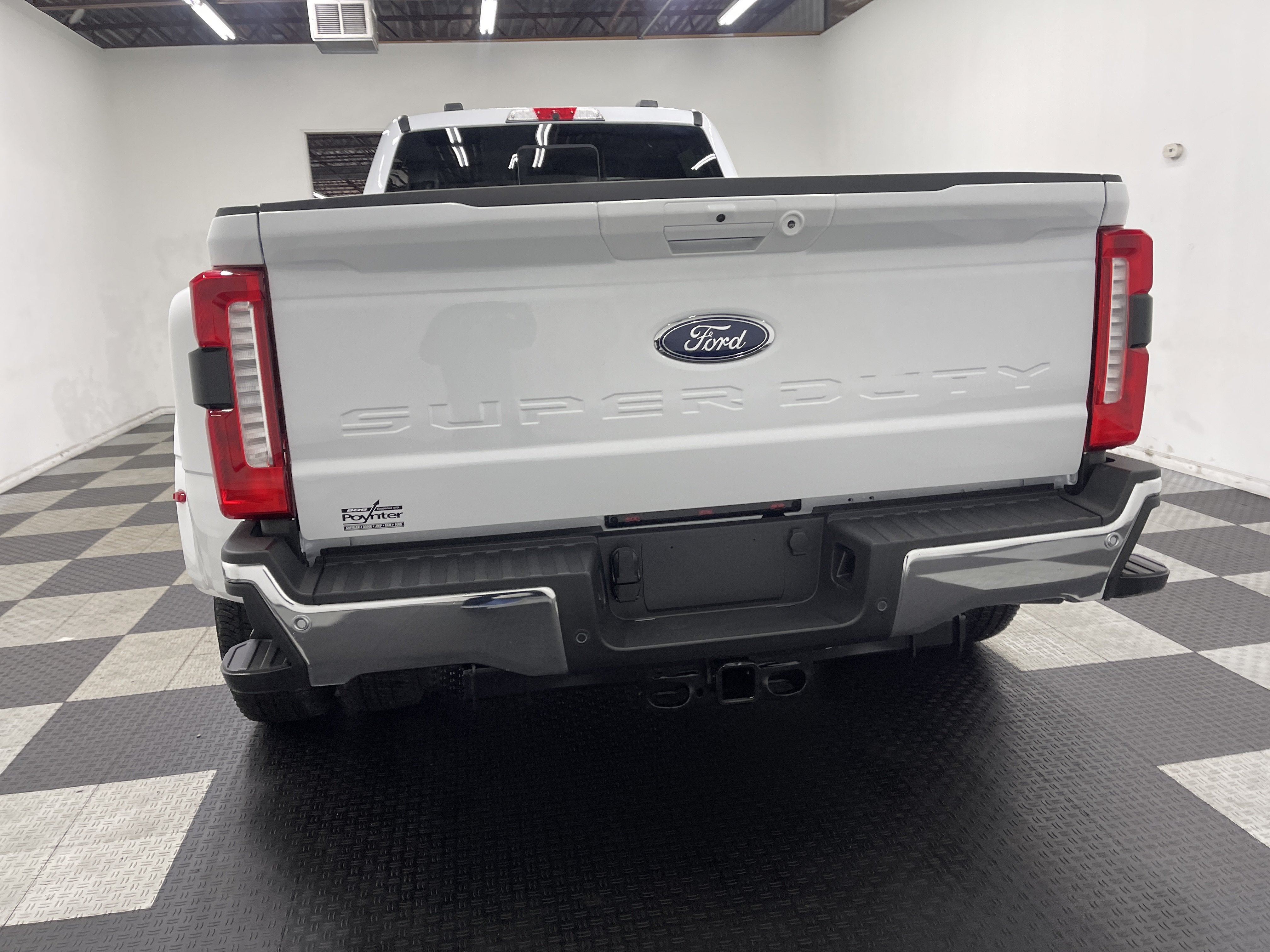 2026 Ford Super Duty F-350 DRW LARIAT