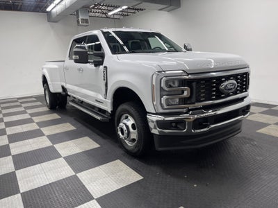2026 Ford Super Duty F-350 DRW LARIAT