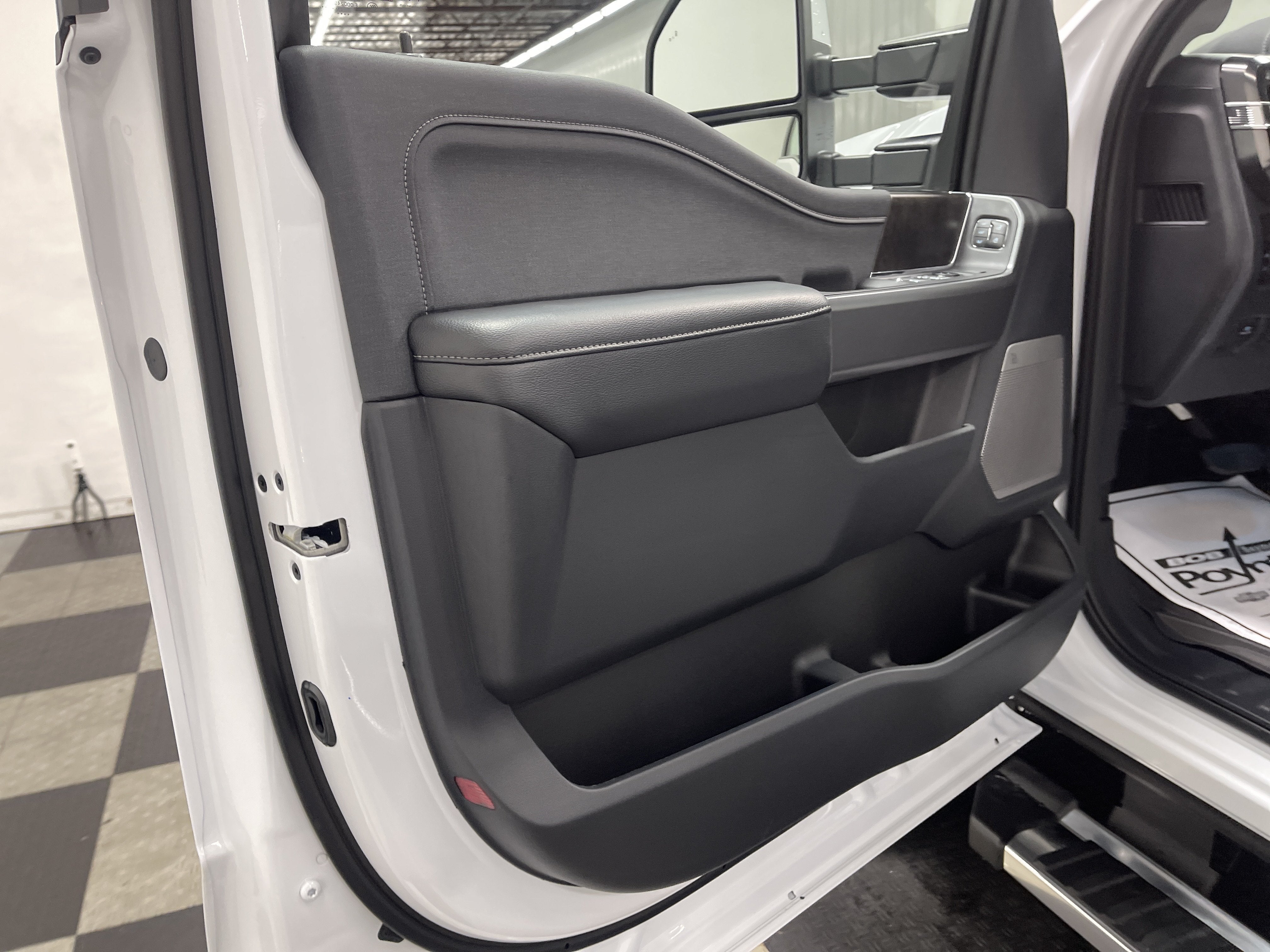 2026 Ford Super Duty F-350 DRW LARIAT