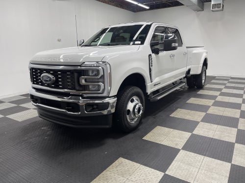 2026 Ford Super Duty F-350 DRW LARIAT