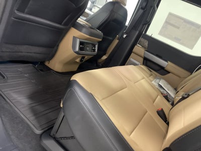 2026 Ford Super Duty F-350 DRW LARIAT