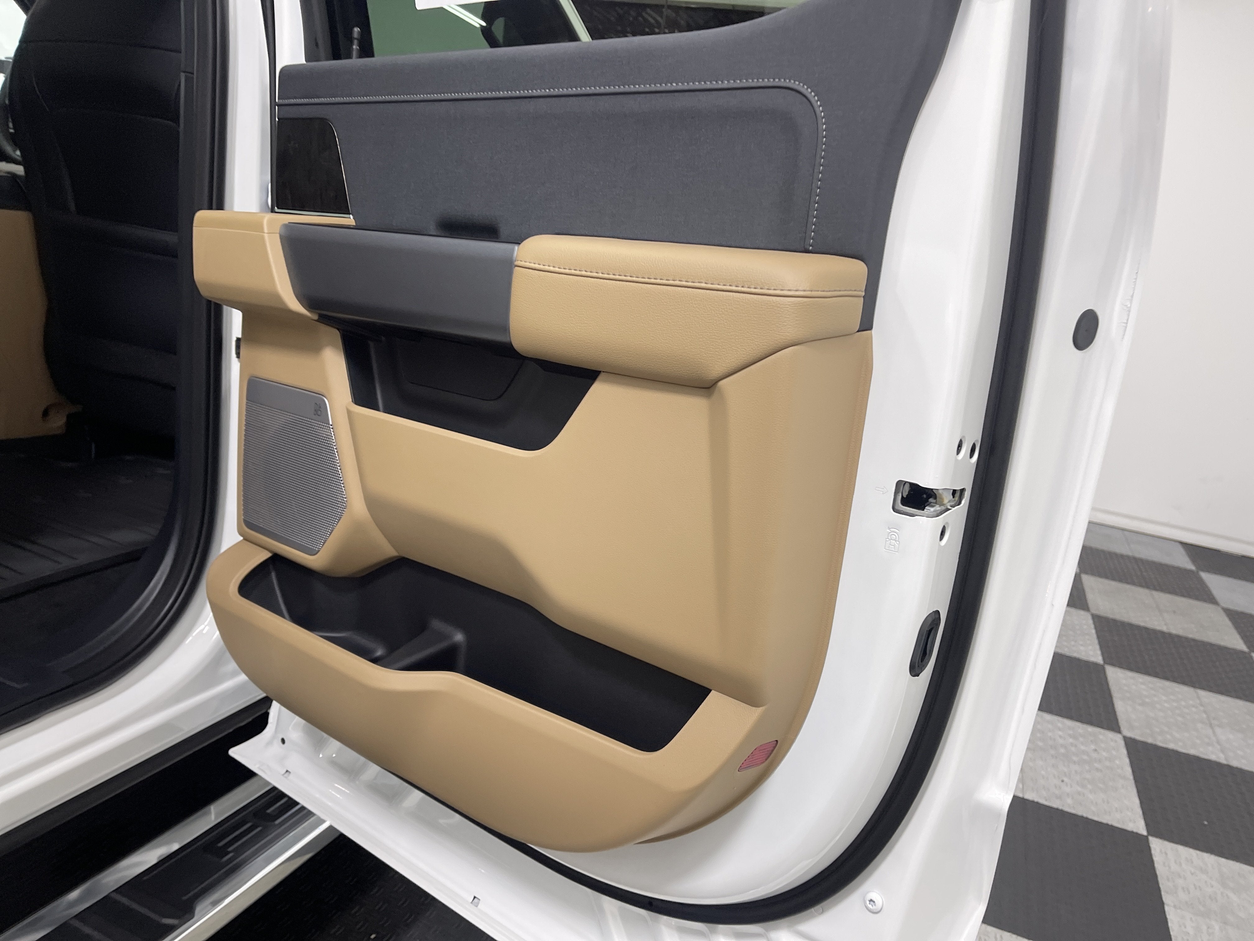 2026 Ford Super Duty F-350 DRW LARIAT