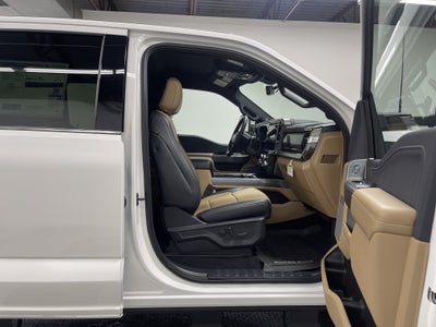 2026 Ford Super Duty F-350 DRW LARIAT