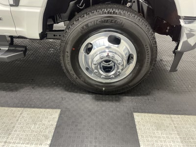 2026 Ford Super Duty F-350 DRW LARIAT