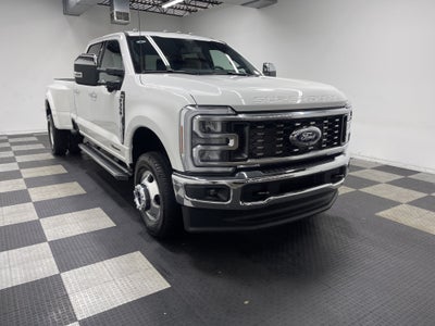 2026 Ford Super Duty F-350 DRW LARIAT