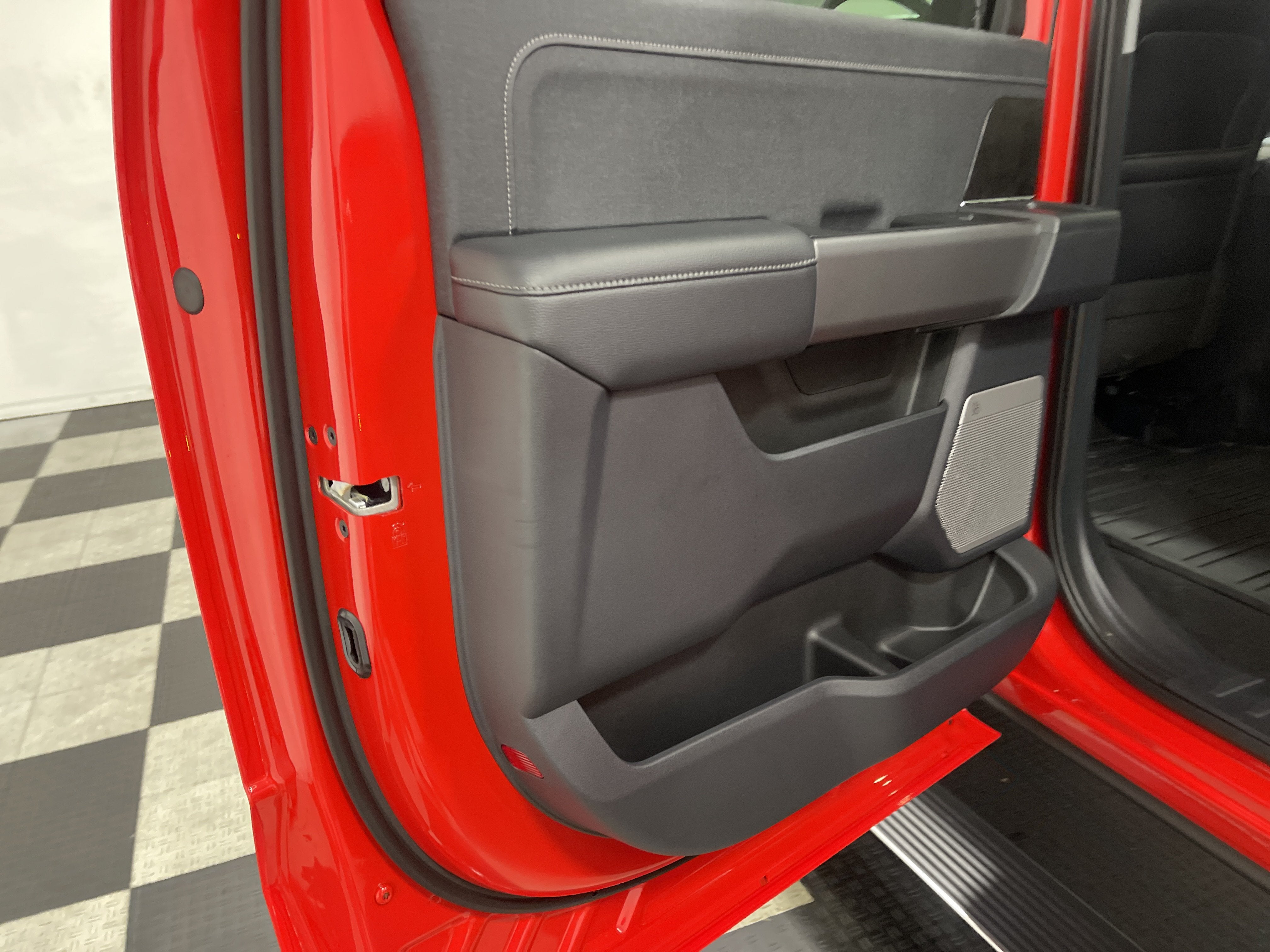 2026 Ford Super Duty F-450 DRW LARIAT