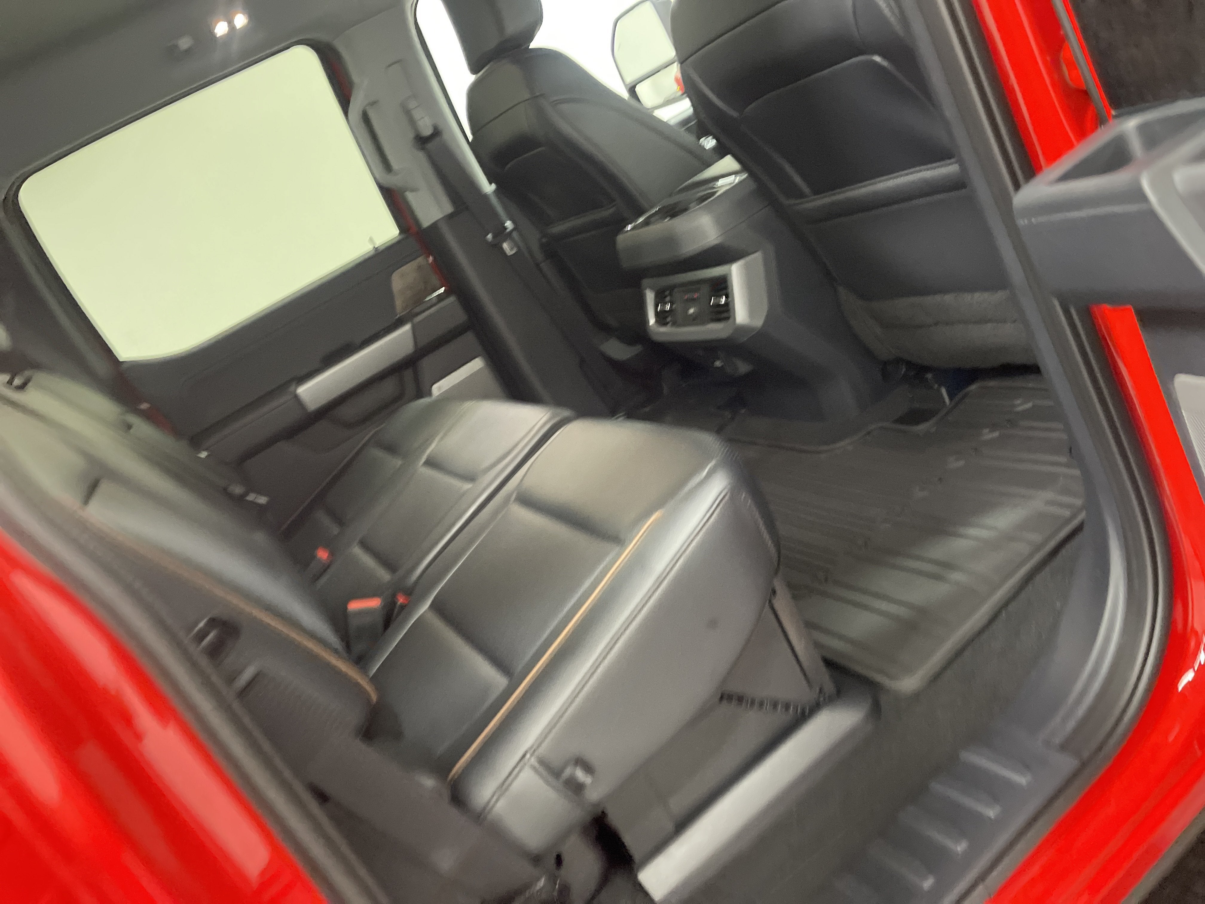 2026 Ford Super Duty F-450 DRW LARIAT