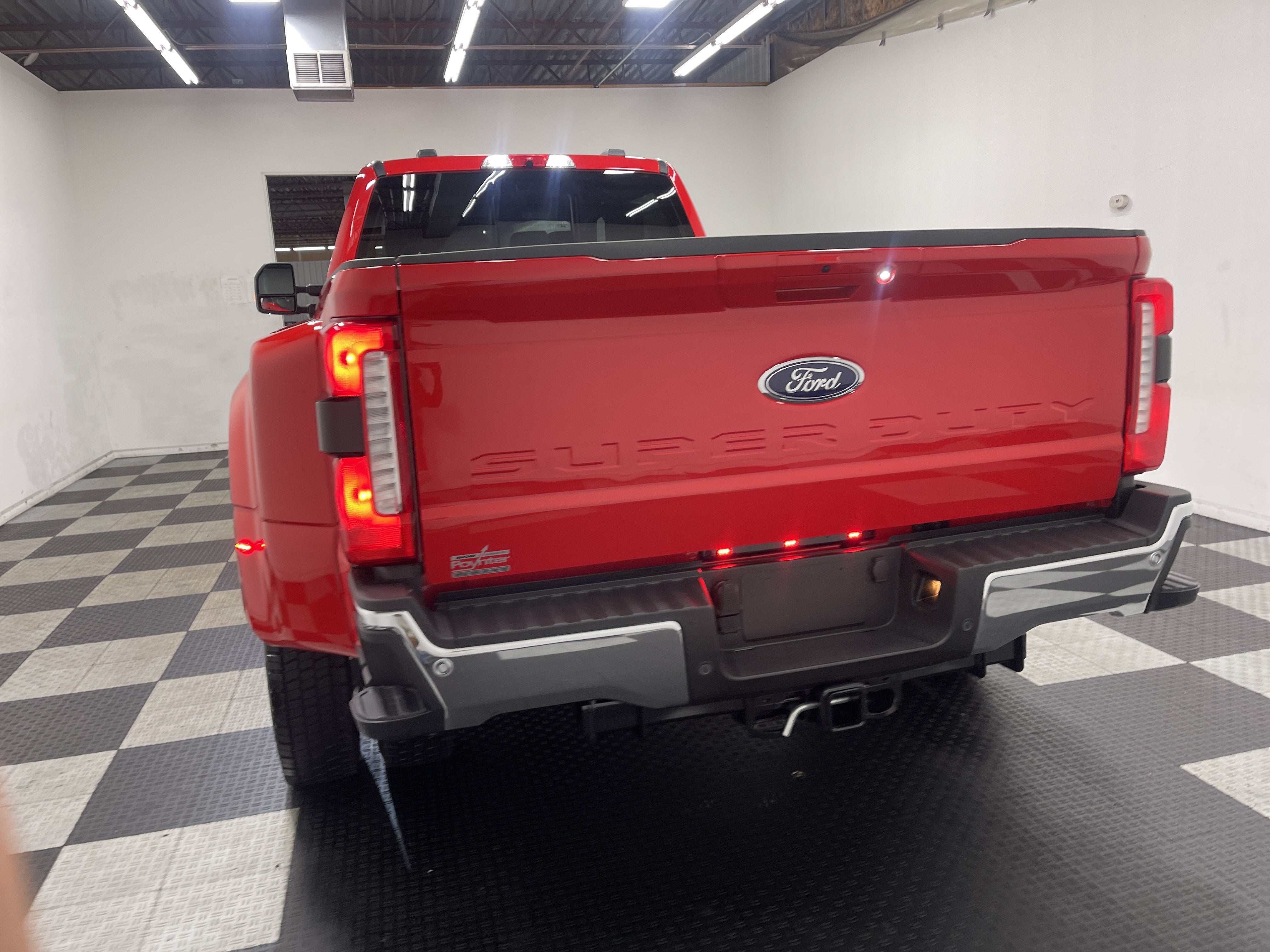 2026 Ford Super Duty F-450 DRW LARIAT