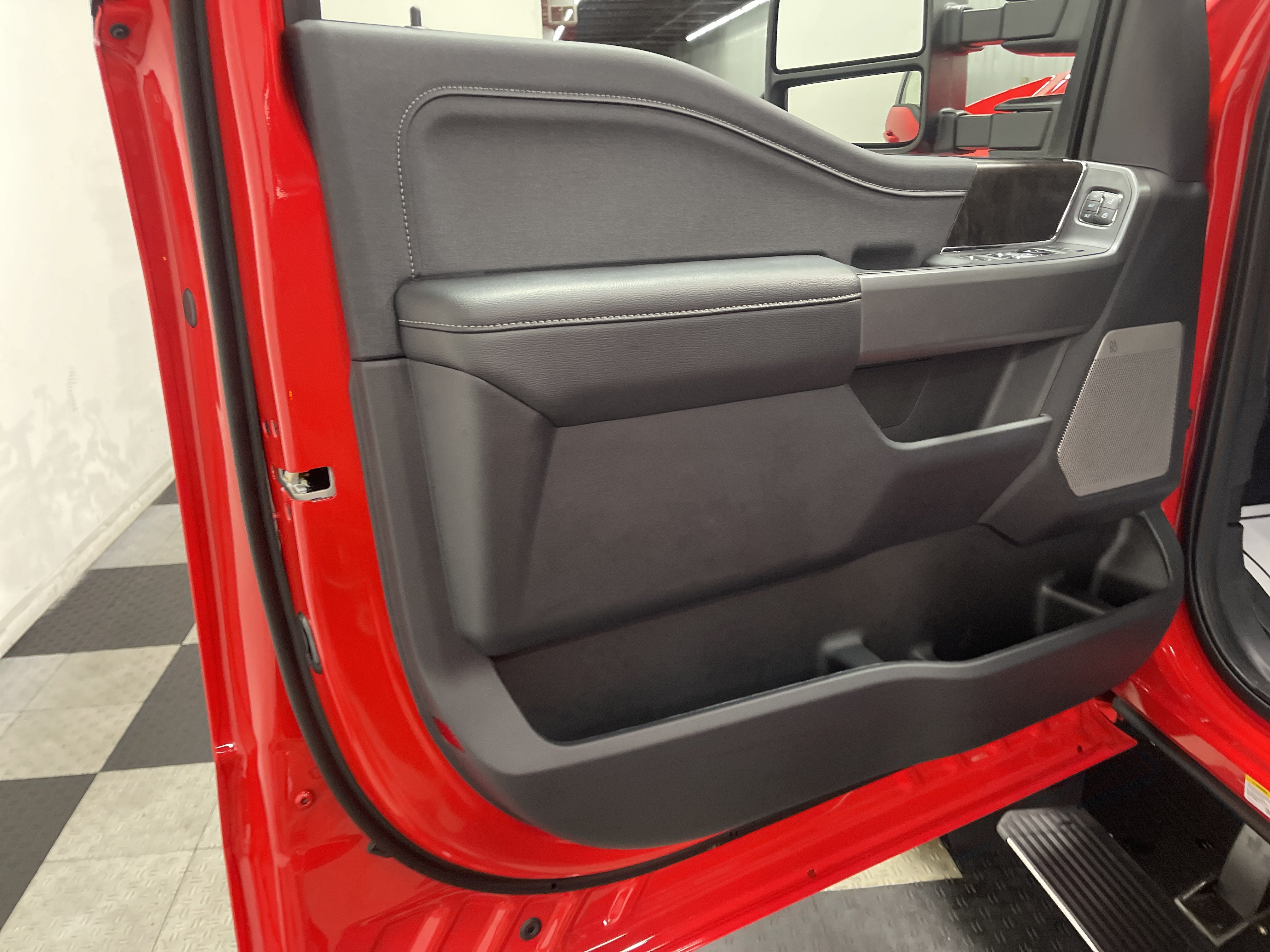 2026 Ford Super Duty F-450 DRW LARIAT